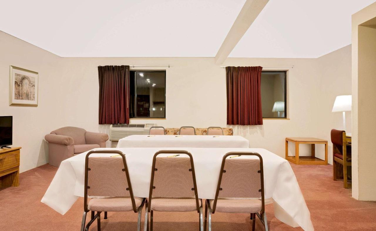 Motel Super 8 By Wyndham Long Prairie Exteriér fotografie